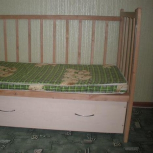 Продаётся детская кроватка,  цвет-ольха